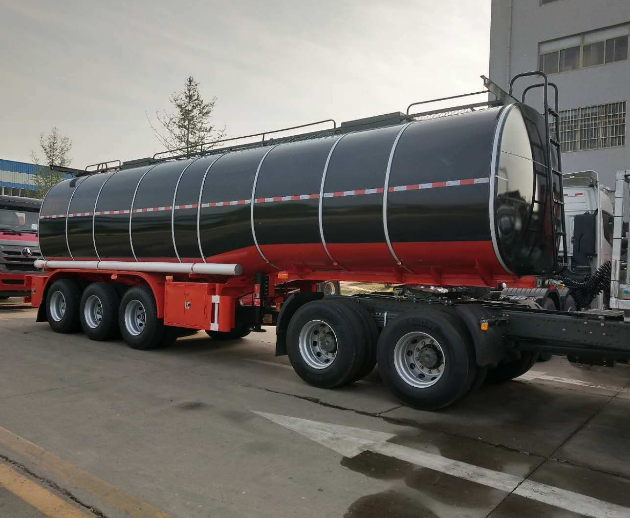 Bitumen-Tanker-Semi-Truck-Trailer